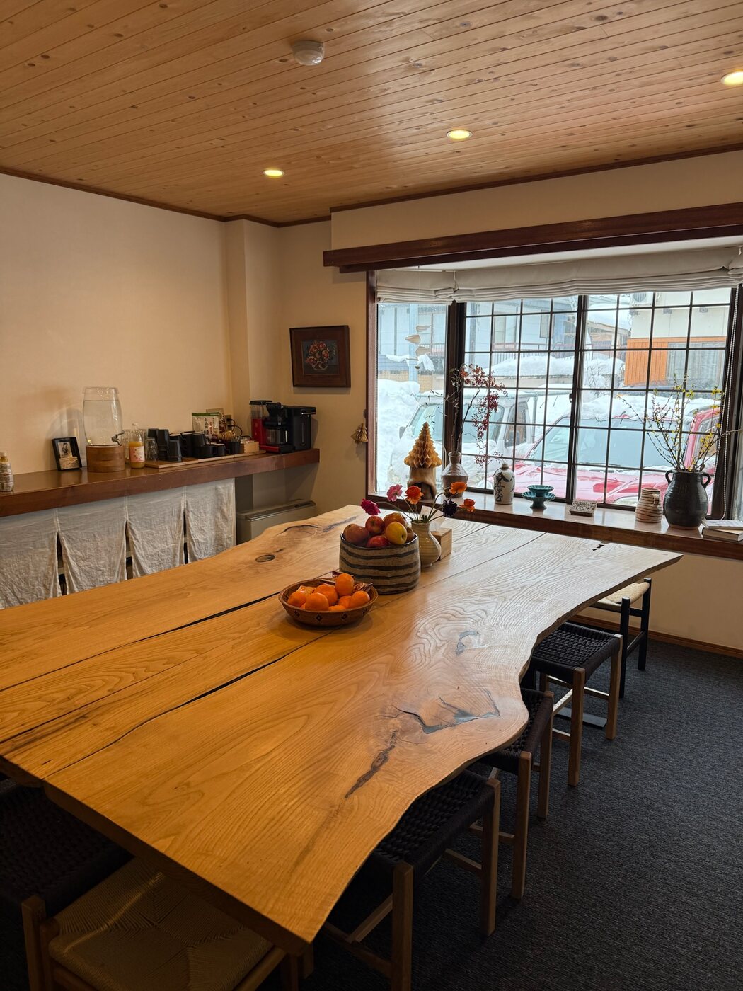 Dining & common area